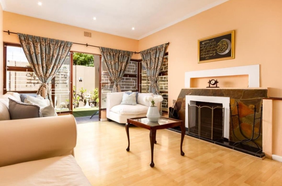 4 Bedroom Property for Sale in Belgravia Western Cape